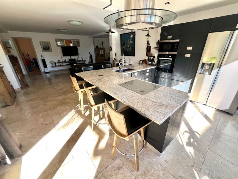 Villa - 100 m² - 3 pièces