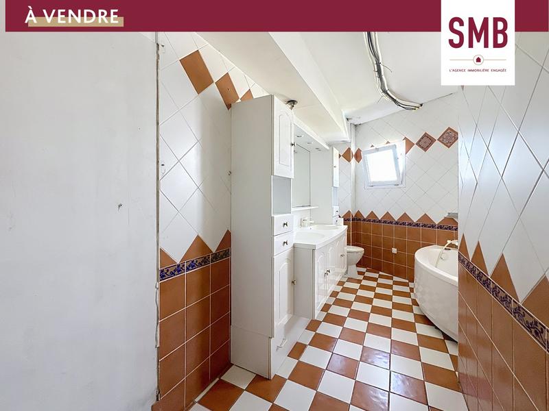 Maison - 179 m² - 7 pièces