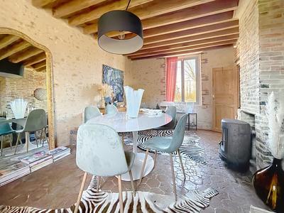 Maison - 160 m² - 6 pièces