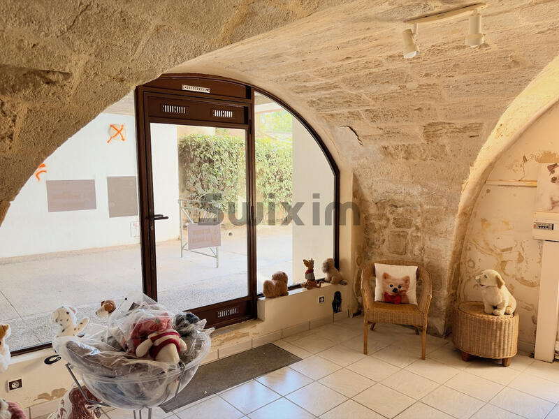 Fonds de commerce - Magasins - 48 m²