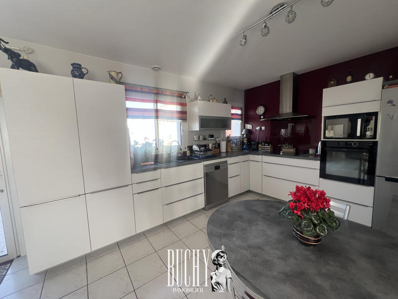 Maison - 123 m² - 4 pièces