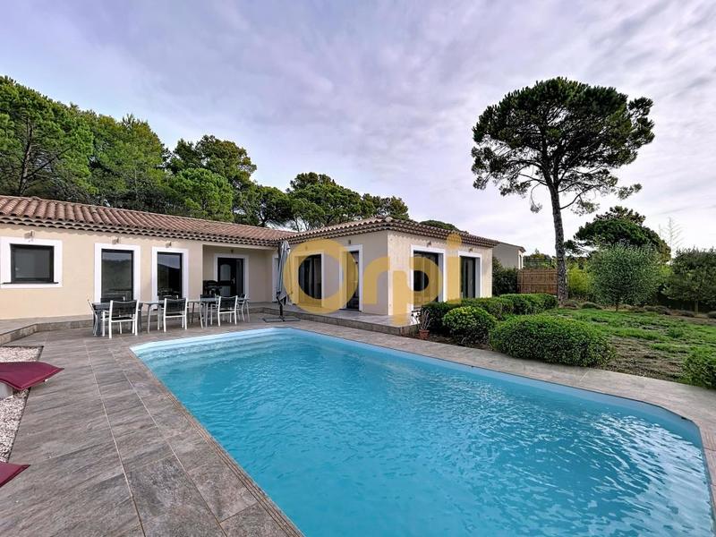 Villa - 208 m² - 4 pièces