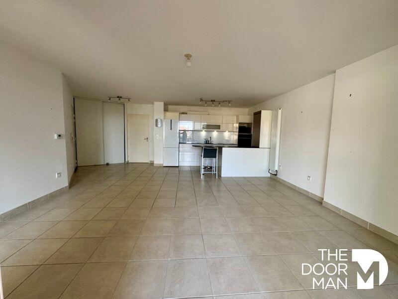 Appartement - 92 m² - 5 pièces