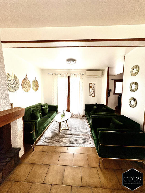 Maison - 210 m² - 8 pièces