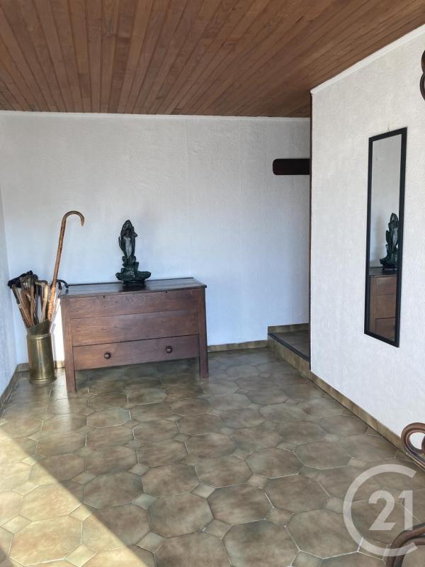 Maison - 210 m² - 11 pièces