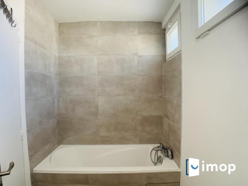 Studio - 40 m² - 2 pièces