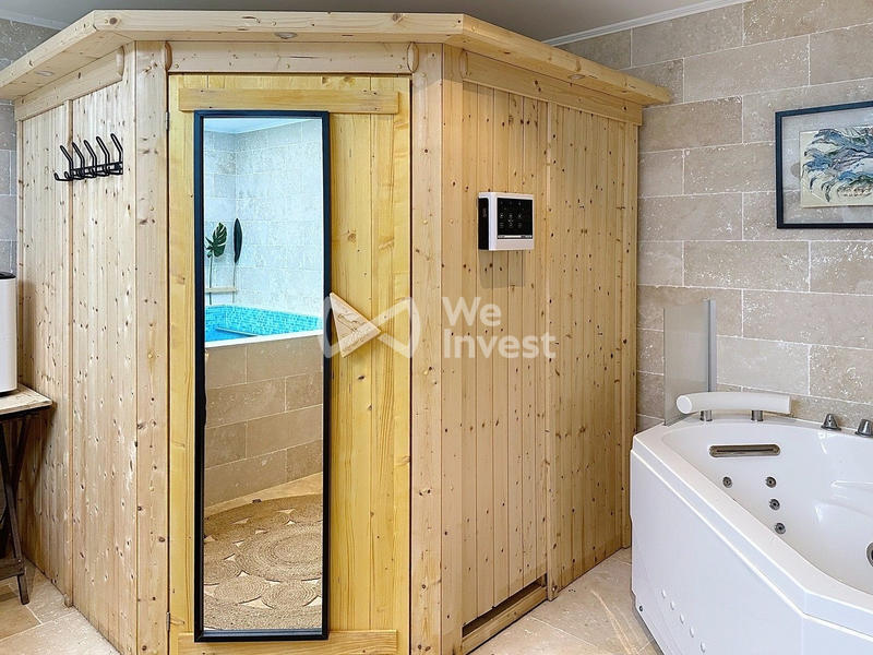 Maison - 266 m² - 10 pièces