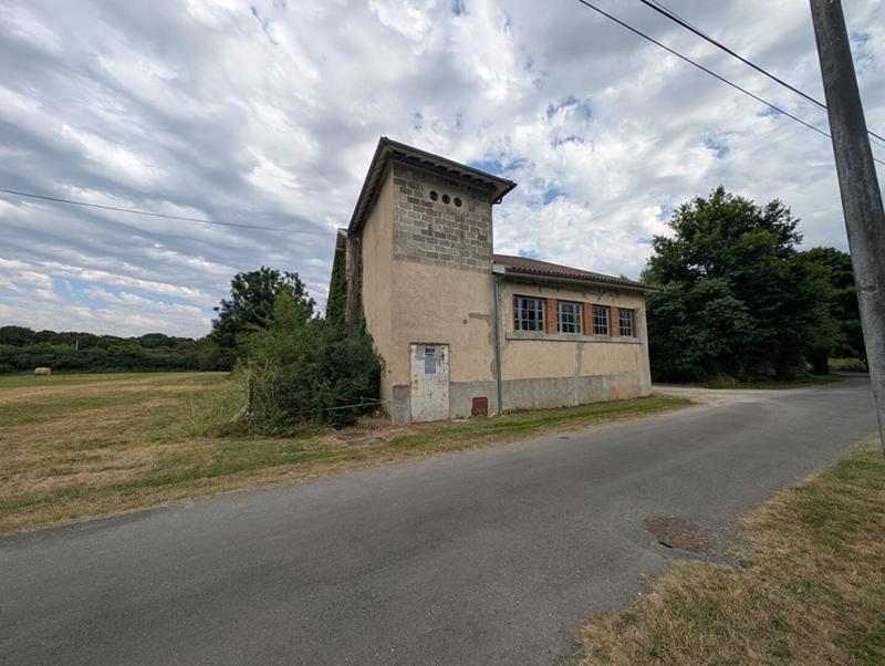 Immeuble - 210 m² - 1 pièce