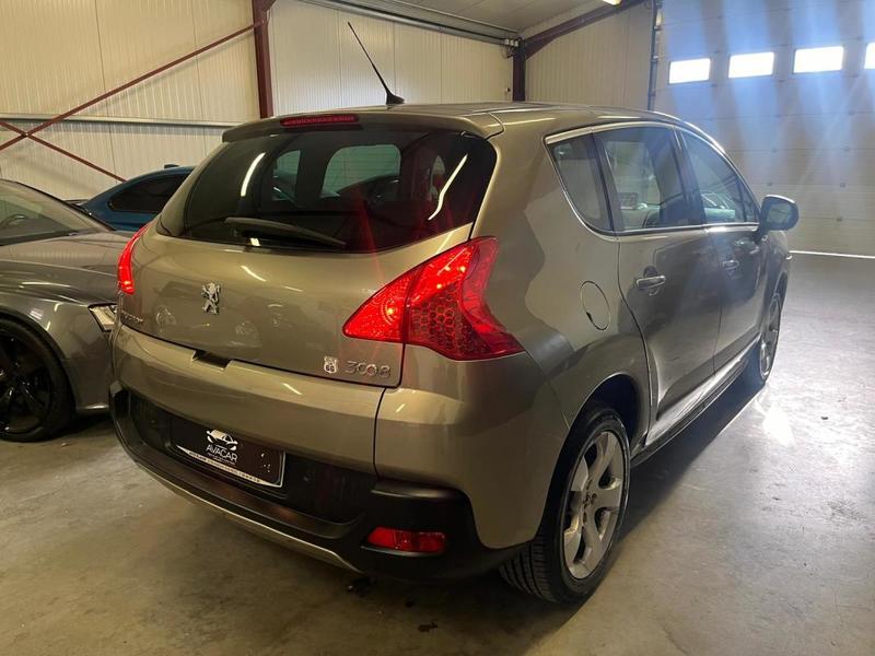 Peugeot 3008 1.6 HDi 110 cv / Premium Pack
