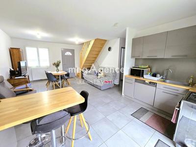 Maison - 75 m² - 4 pièces