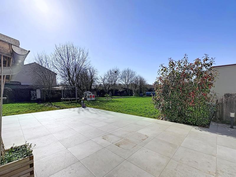 Maison - 250 m² - 7 pièces