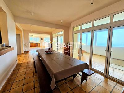 Villa - 319 m² - 8 pièces