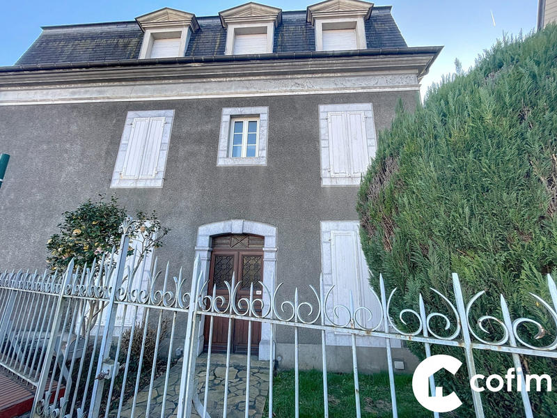 Maison - 550 m² - 15 pièces
