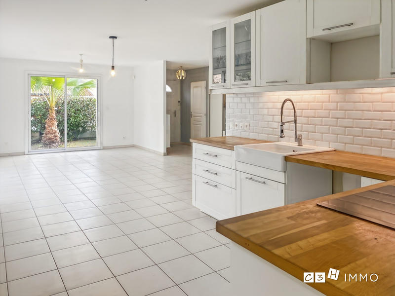 Maison - 94 m² - 4 pièces