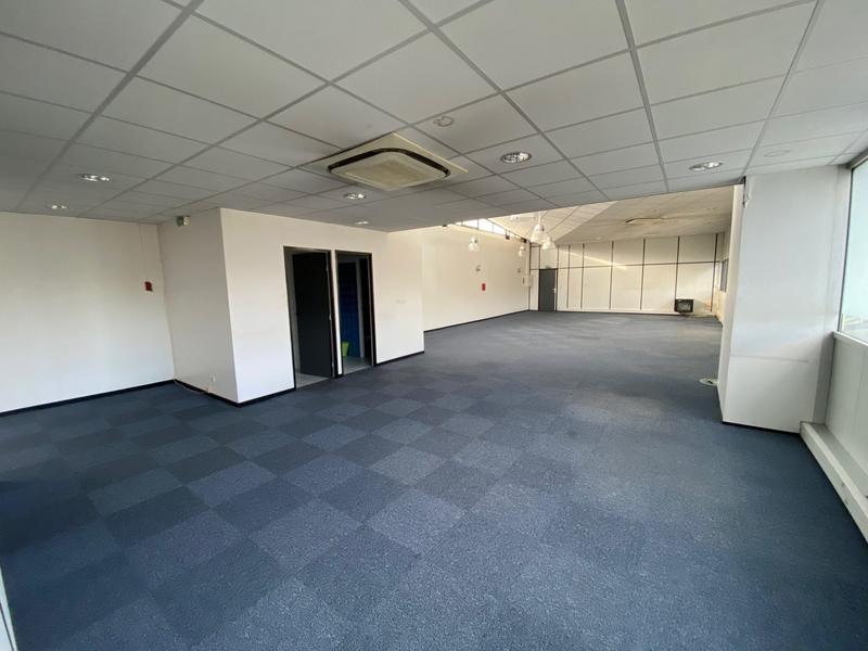 Bureau - 214 m²