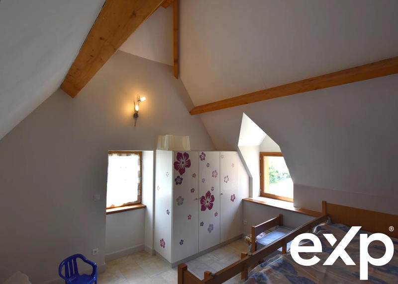 Maison traditionnelle - 201 m²