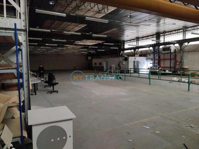 Entrepôt - 1 565 m²