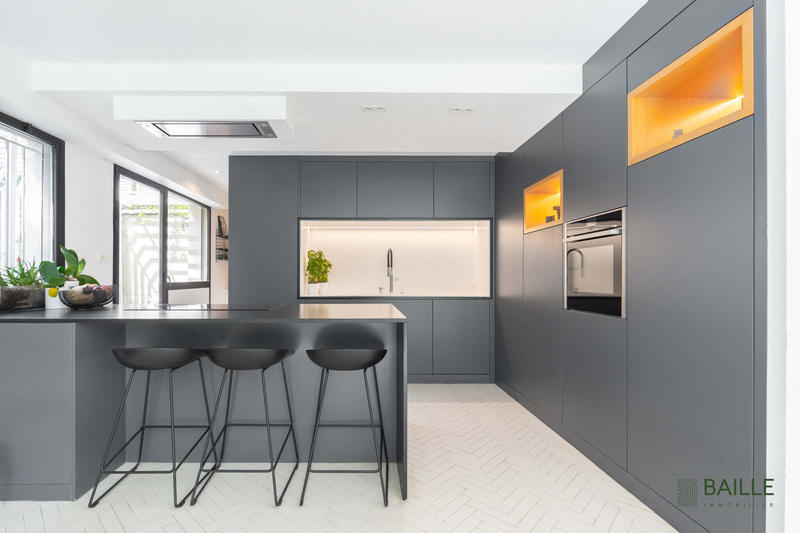 Appartement - 170 m² - 6 pièces