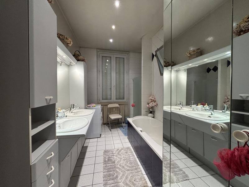 Appartement - 162 m² - 4 pièces