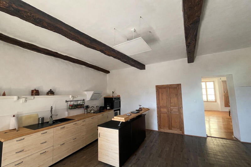 Maison - 220 m² - 6 pièces