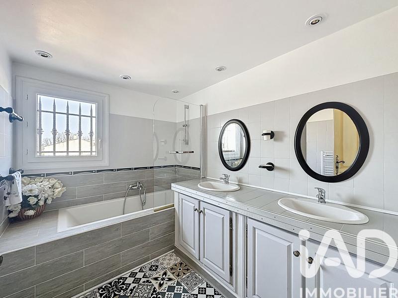 Maison - 170 m² - 5 pièces