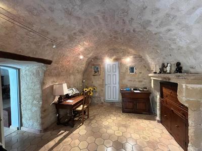 Maison - 285 m² - 10 pièces