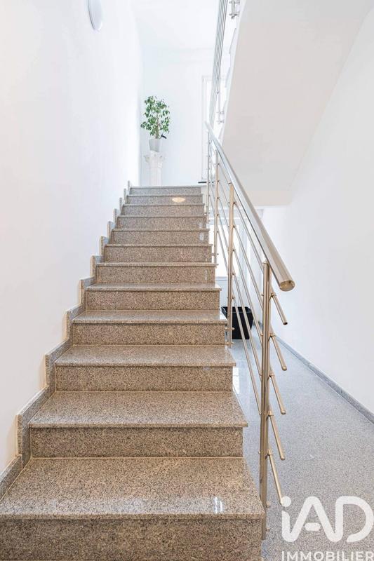 Appartement - 90 m² - 4 pièces