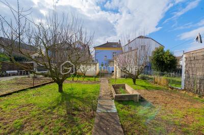 Maison de ville - 127 m² - 9 pièces