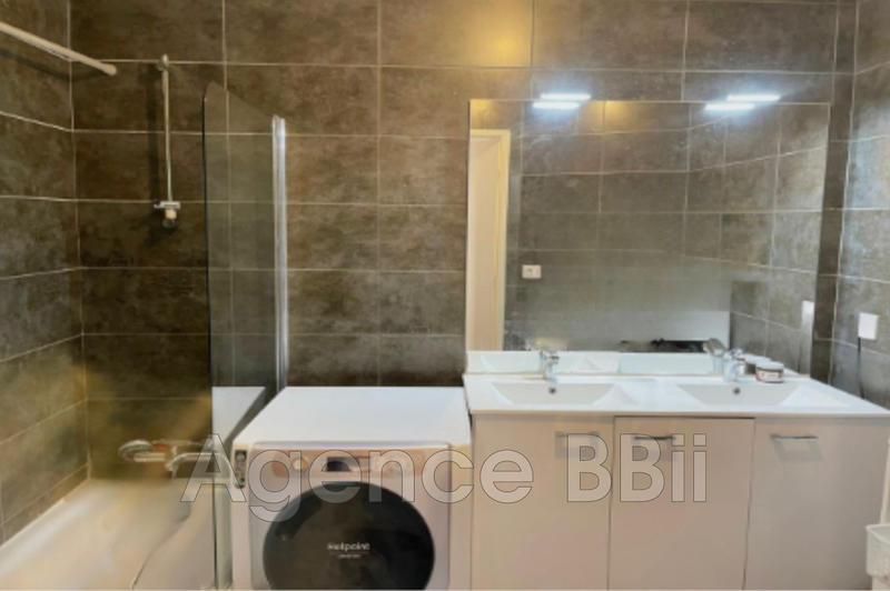 Appartement - 77 m² - 4 pièces