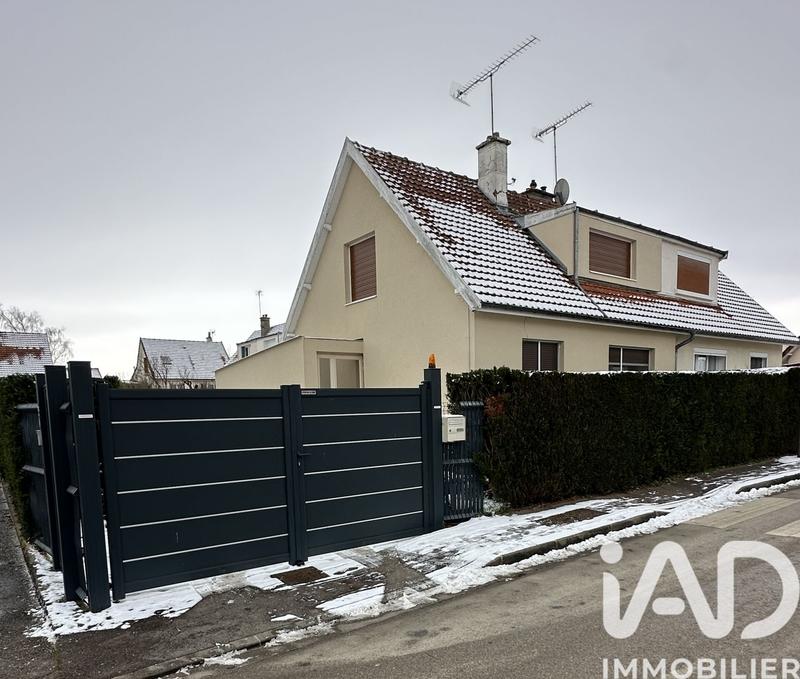 Maison - 80 m² - 5 pièces