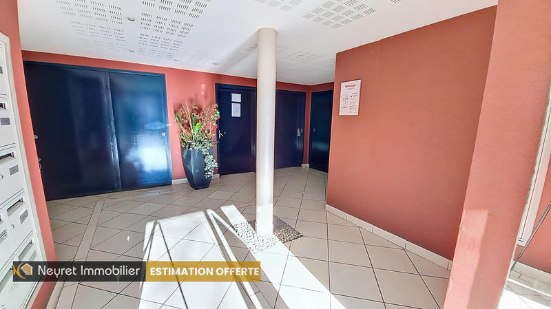 Appartement - 81 m² - 4 pièces