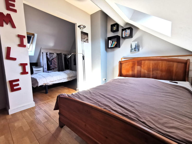 Maison - 205 m² - 6 pièces