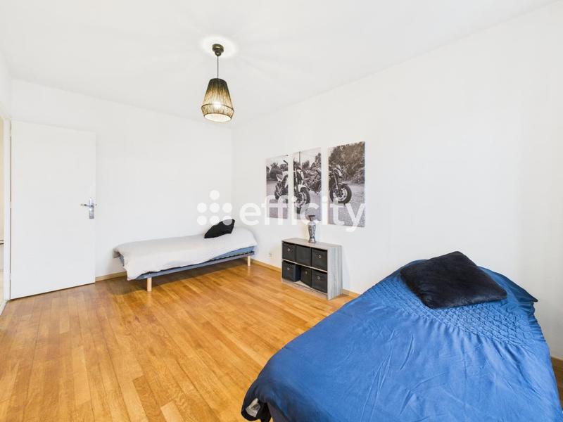 Appartement - 90 m² - 4 pièces