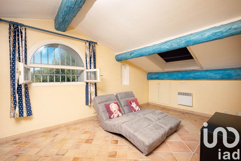 Maison - 385 m² - 7 pièces