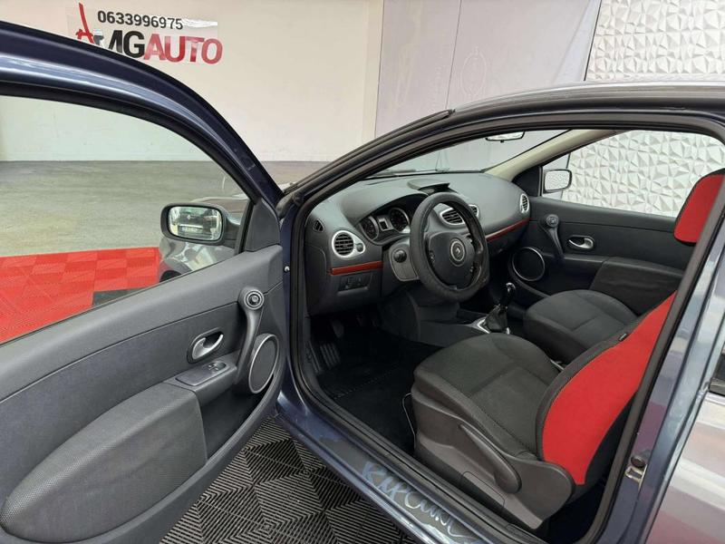 Renault Clio III 1.2i 101cv Rip Curl