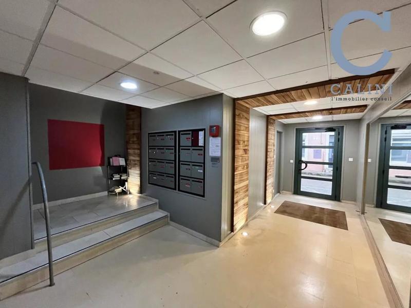 Appartement - 117 m² - 6 pièces