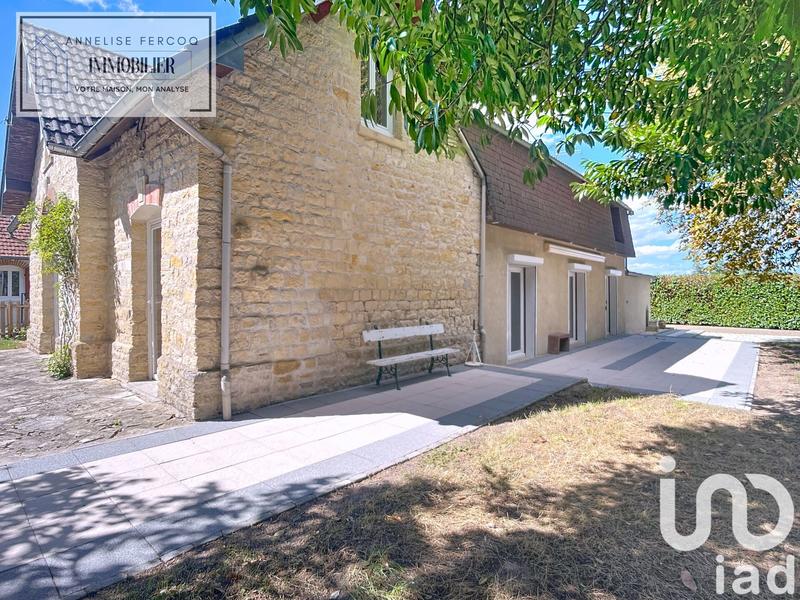 Maison - 250 m² - 8 pièces