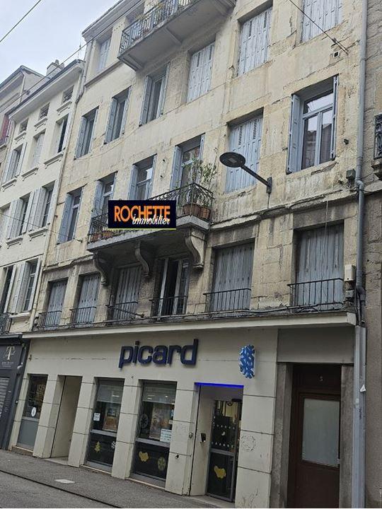 Appartement - 120 m² - 5 pièces