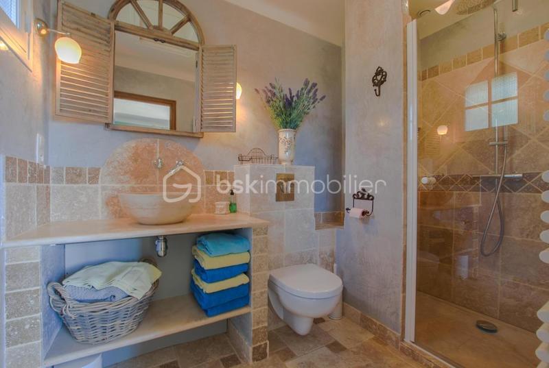 Maison - 292 m² - 7 pièces