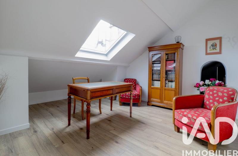 Maison - 210 m² - 7 pièces