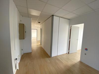Bureau - 121 m²