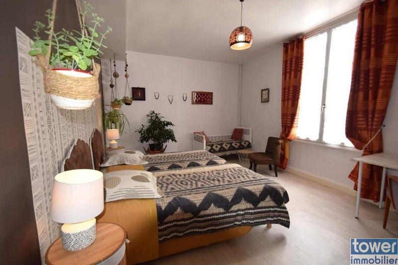 Maison - 309 m² - 12 pièces