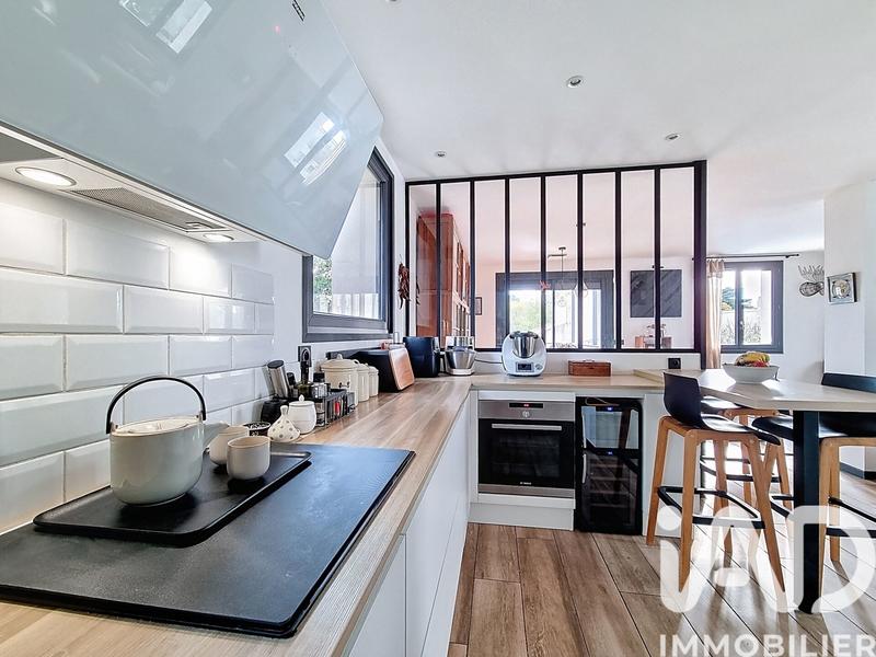 Maison - 180 m² - 6 pièces