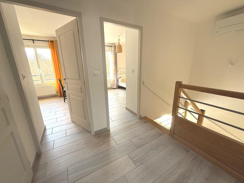 Maison contemporaine - 121 m² - 6 pièces
