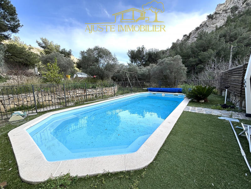 Maison - 93 m² - 4 pièces