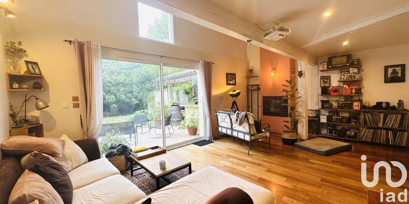 Maison - 210 m² - 6 pièces