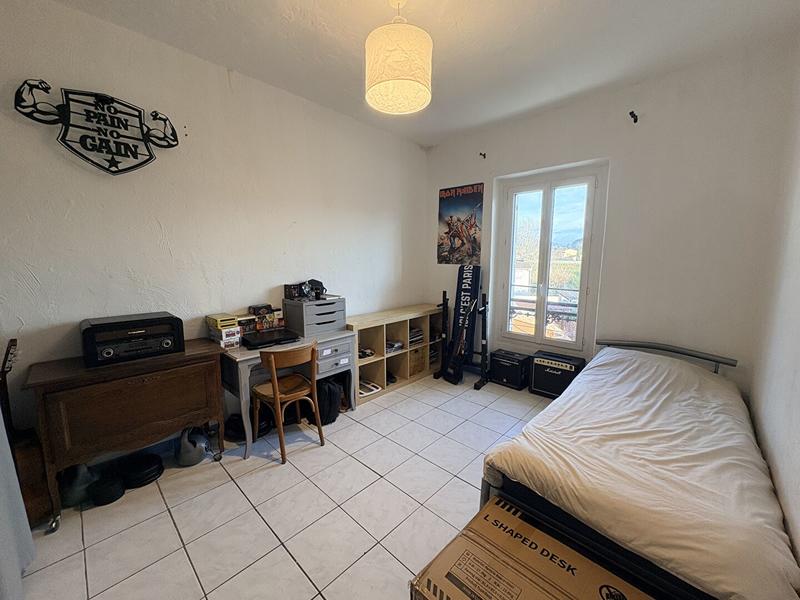 Appartement - 93 m² - 4 pièces