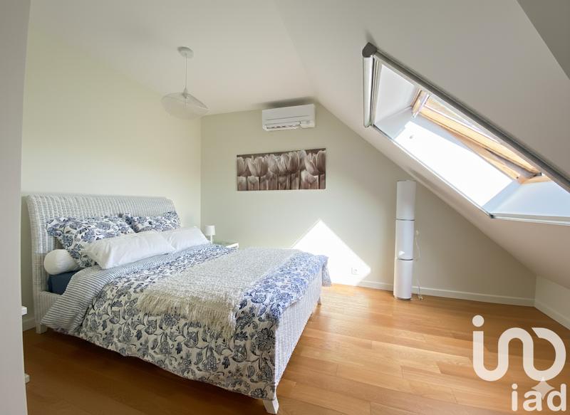 Maison - 260 m² - 8 pièces