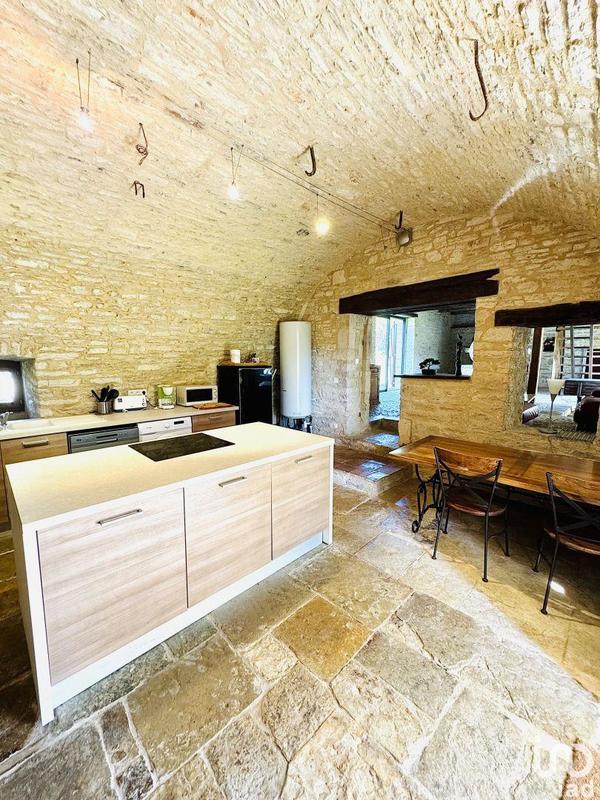 Maison - 200 m² - 6 pièces