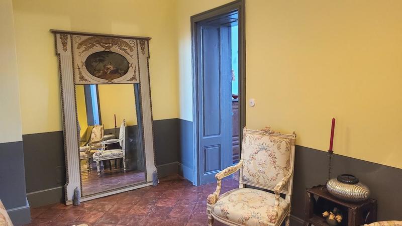 Demeure - 345 m² - 9 pièces